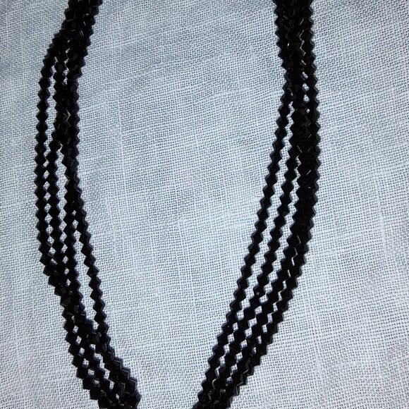 SWAROVSKI BLACK CRYSTAL 4-STRAND HAND BEADED ON SILK FISHHOOK CLASP 14K 16" - Picture 4 of 5